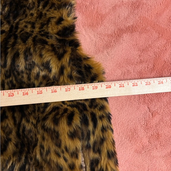 J.Crew Leopard Faux Fur Vest Brown Zip Front Size Large - Picture 3 of 9